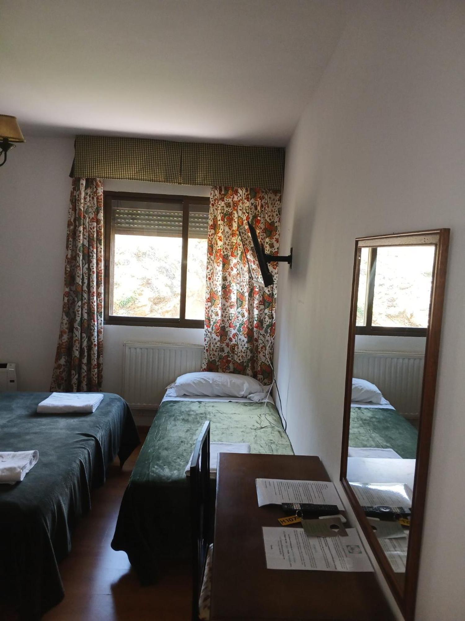 Hostal Rural Alto Tajo Poveda Poveda de la Sierra Exteriör bild